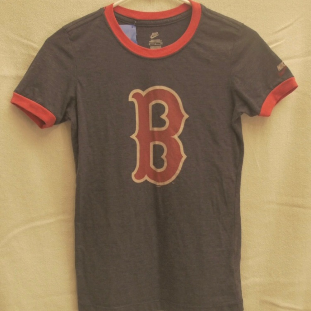 Nike Boston Red Sox tshirt small
